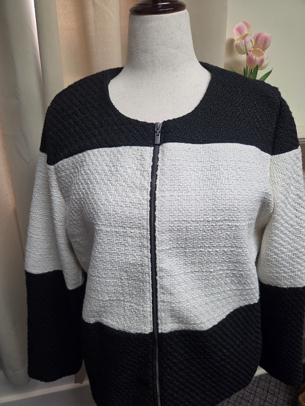 Chico's Black and White Knit Textured Weave  Zip Jacket Size XL